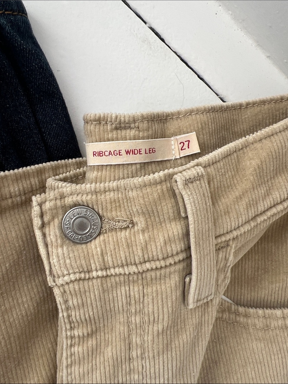 Levi’s Ribcage Wide Leg Neutral & Indigo Jeans Bundle (4) - Corduroy & Denim - Picture 4 of 5